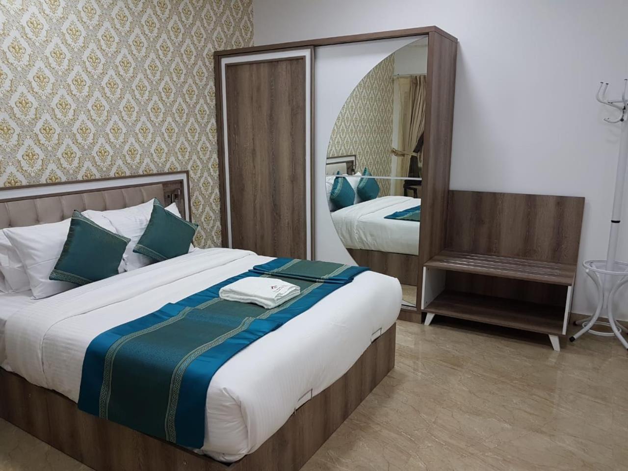 Orient Aparthotel